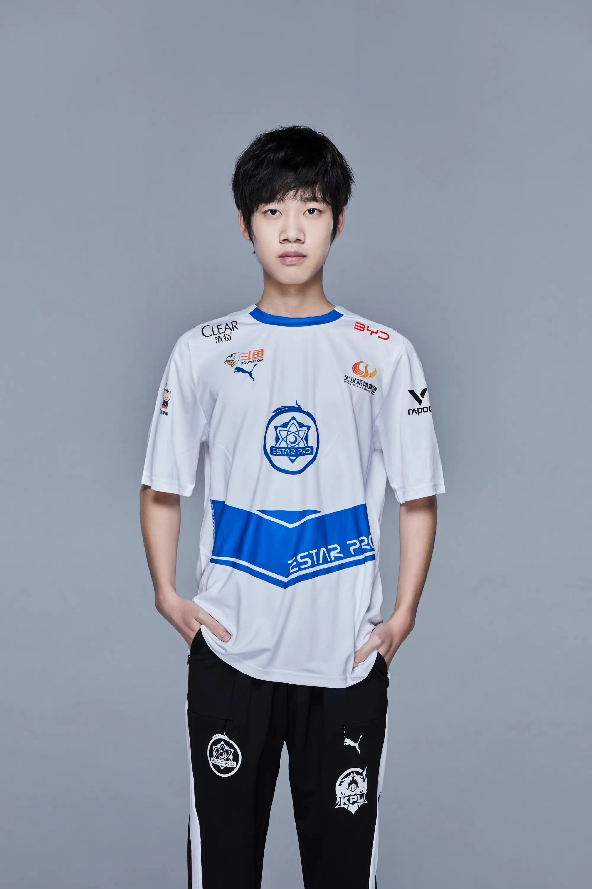 芒果体育-包含天山雪豹队鏖战齐鲁暴熊队，羽毛球公开赛守住胜果，替补奇兵立功。赛场纪律更严谨的词条