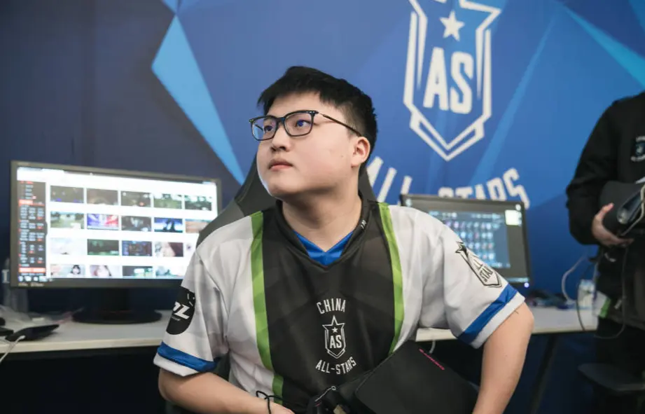 关于Uzi新星精彩发挥表现惊艳，DWG未来可期！的信息